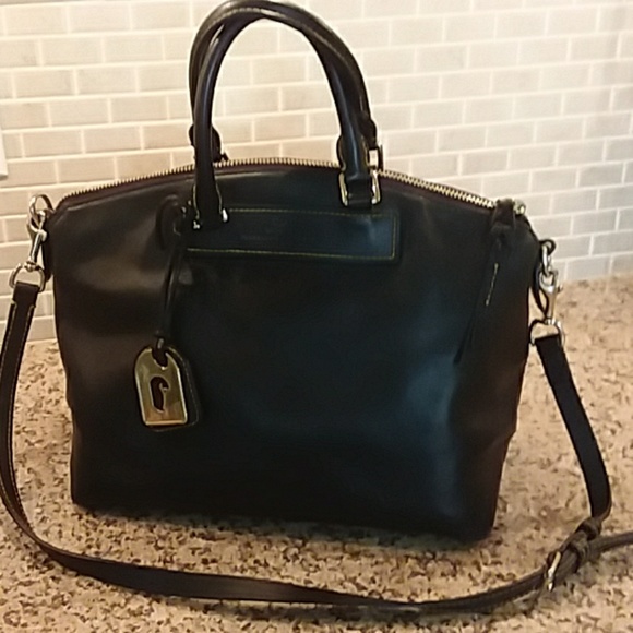 Dooney & Bourke Handbags - Dooney & Bourke 100% Leather Satchel